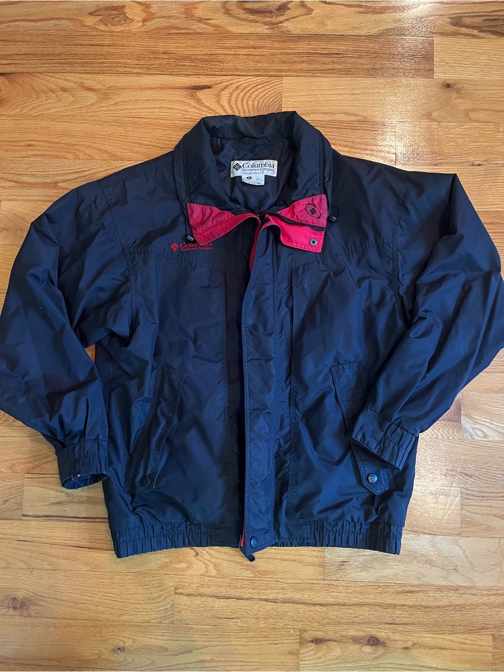 90’s Vintage Columbia Men’s Navy and Red Colorblock Jacket